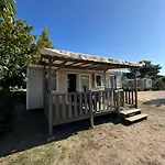 Rives Des Corbieres مكان تخييم 3*