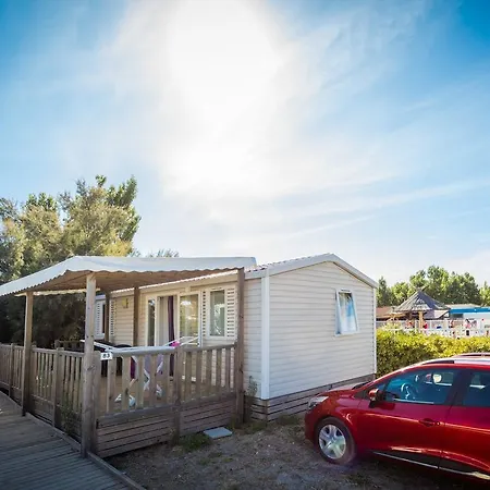 科比耶尔莉芙酒店 3* 勒卡特