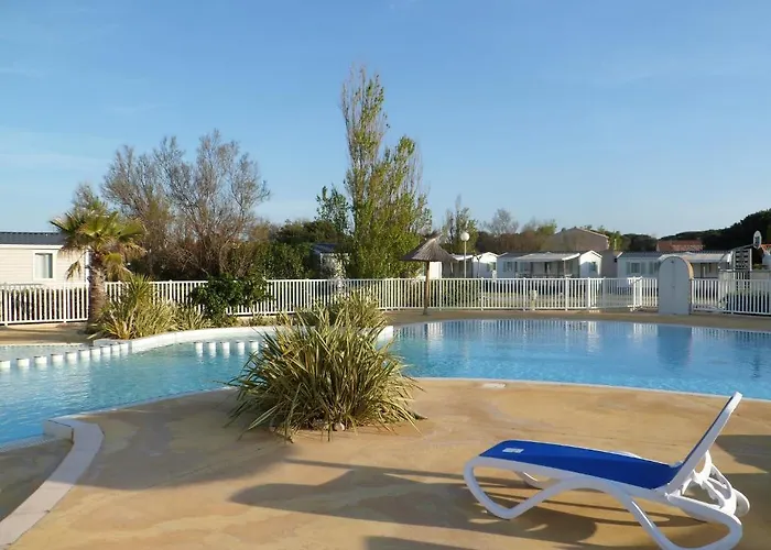 Rives Des Corbieres Camping