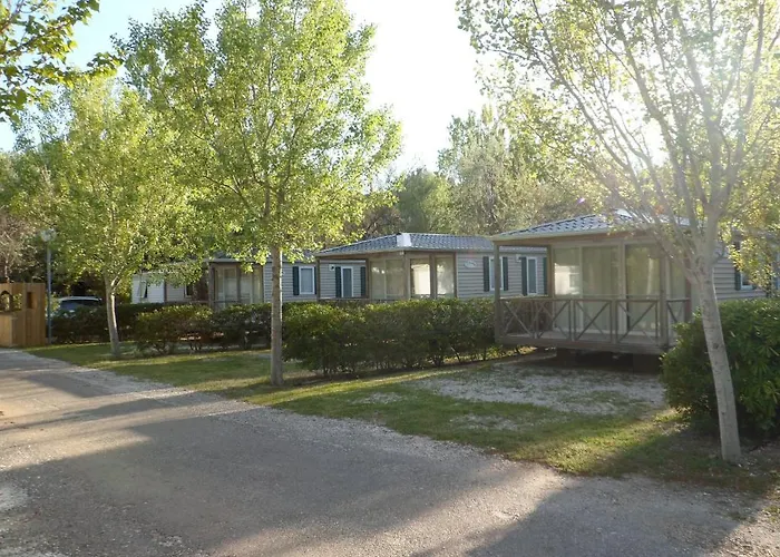 Camping Rives Des Corbieres Leucate